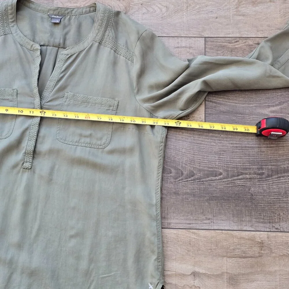 Eddie Bower shirt: Size: XL